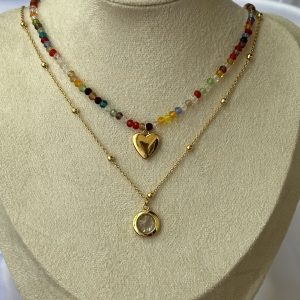 Double necklace and colored pearls