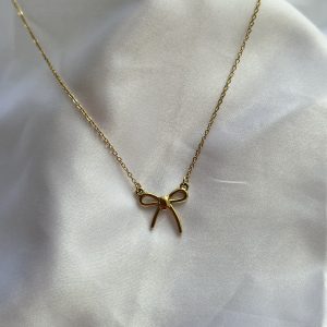 Coquette style necklace