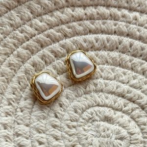 large pearl earrings